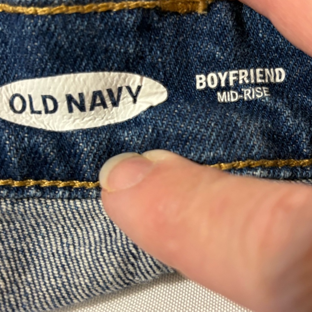Old Navy Women’s size 4 Midrise Boyfriend blue jeans shorts distressed‎ - Picture 4 of 11